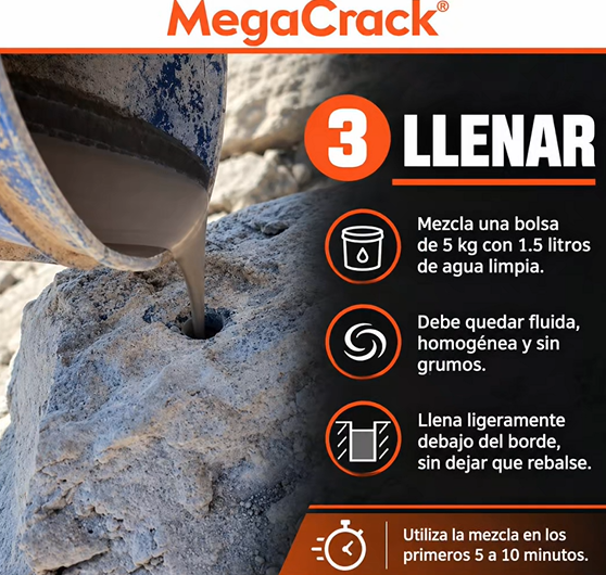 Vertido de la mezcla de cemento expansivo dentro de una perforación